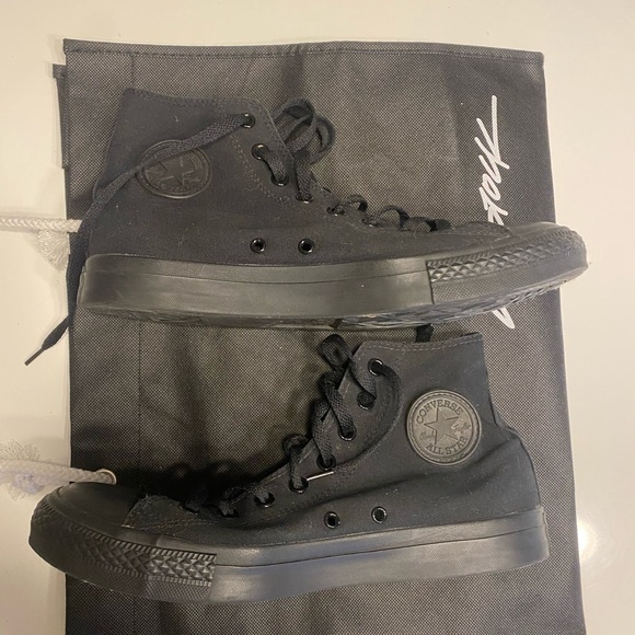 Black hi top converse triple black - Picture 3 of 4